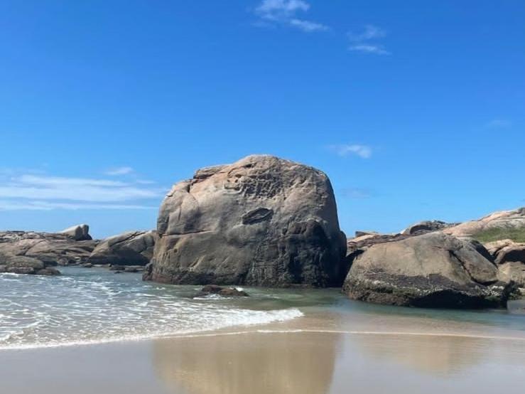 Pantai Pousadas - Jacuzzi Aquecida E 300 Metros Da Praia Da Ferrugem 가로파바 외부 사진
