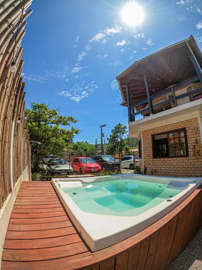Pantai Pousadas - Jacuzzi Aquecida E 300 Metros Da Praia Da Ferrugem 가로파바 외부 사진